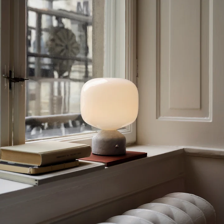 Gejst - MEEMO portable table lamp White Marble