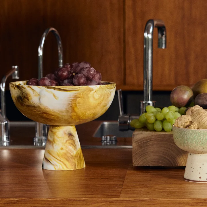 HKliving - Marbled bowl on plinth, ochre