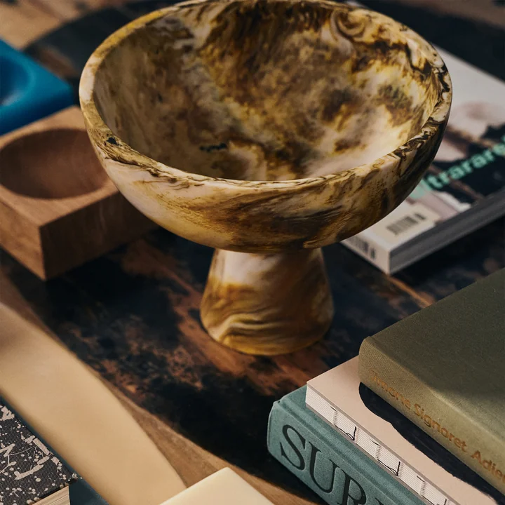 HKliving - Marbled bowl on plinth, ochre