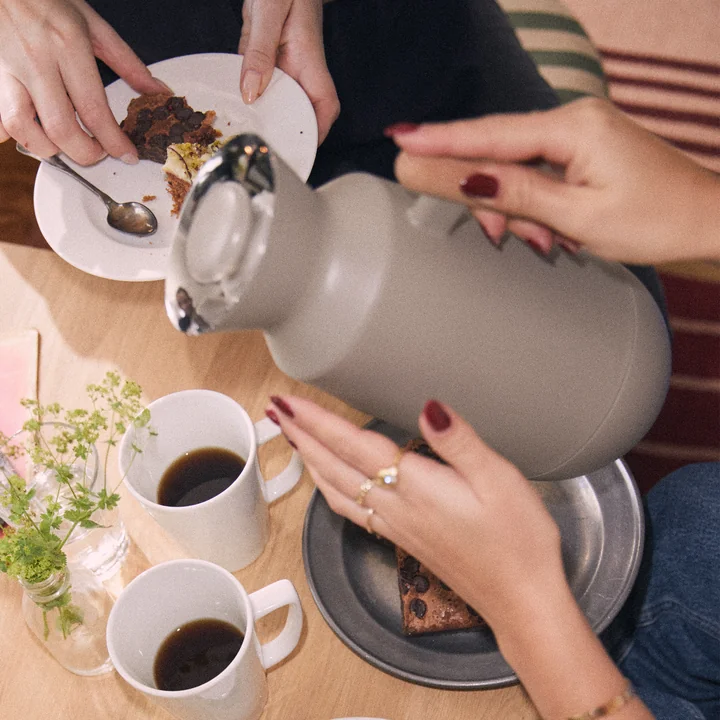 Rosendahl - DayBreak Vacuum jug tall, 1.0 l, sand