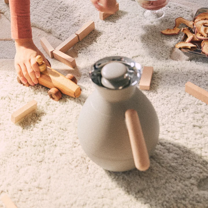 Rosendahl - Stay warm Vacuum jug round, 1.0 l, sand