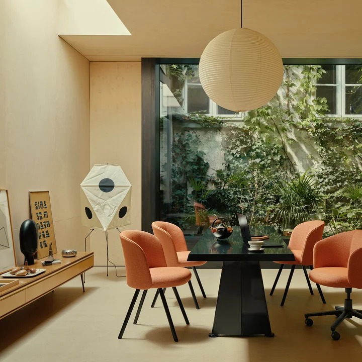 Vitra - Akari UF3-Q floor lamp, Ø 56 cm H 145 cm, natural / black