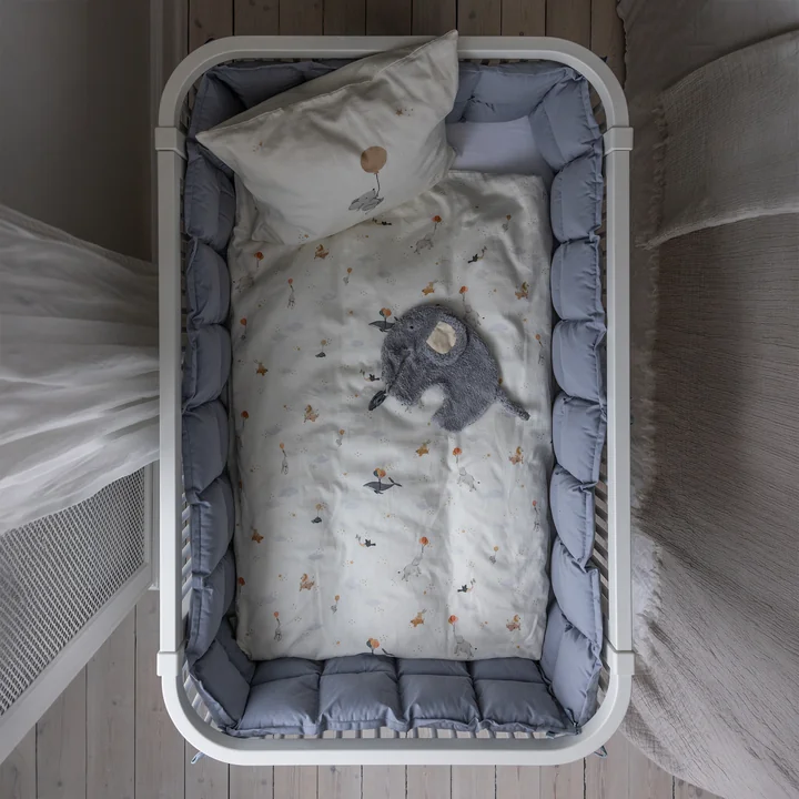 Sebra - Baby cot bumper, quilted / dusty blue