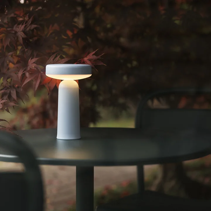 Muuto - Ease Portable LED Outdoor Battery lamp, light blue