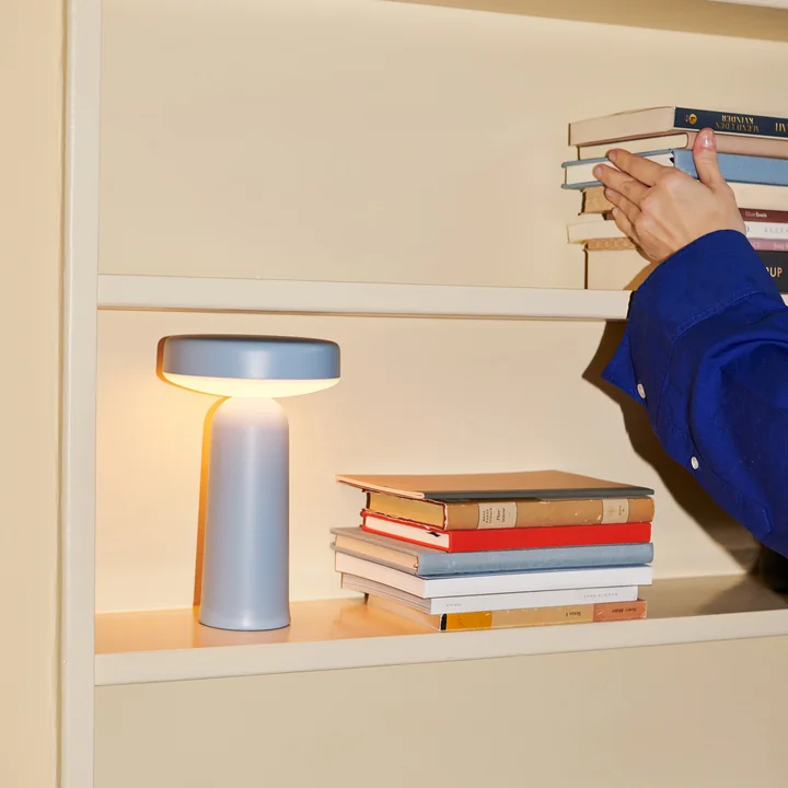 Muuto - Ease Portable LED Outdoor Battery lamp, light blue