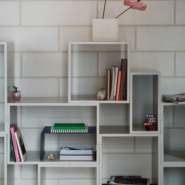Muuto - Stacked Shelving system - light gray