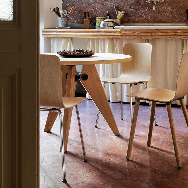 Vitra - Guéridon Dining table, Ø 90 cm, oiled oak