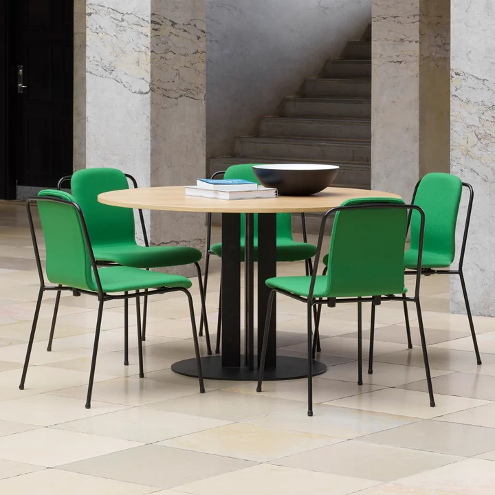 Normann Copenhagen - Scala Table: Ø 130 x H 75 cm, oak