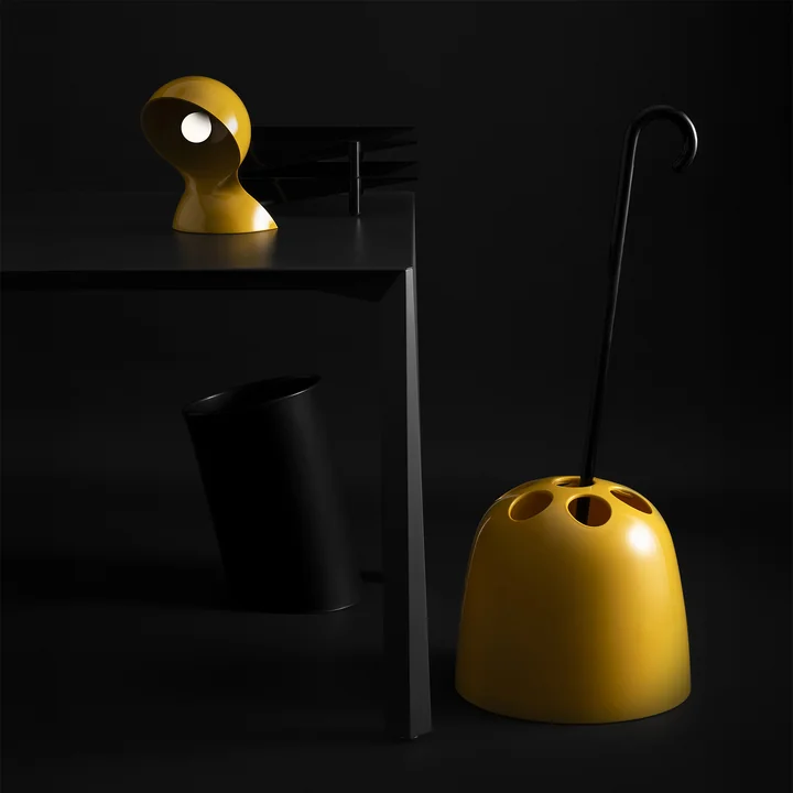 Artemide - " Dalù " table lamp and "Dedalo" umbrella stand, yellow