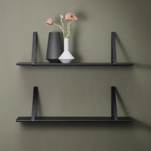 Sculpt Vases on Shelf Hanger