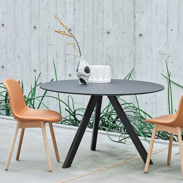 The HAY - Copenhague CPH20 bistro table with chairs