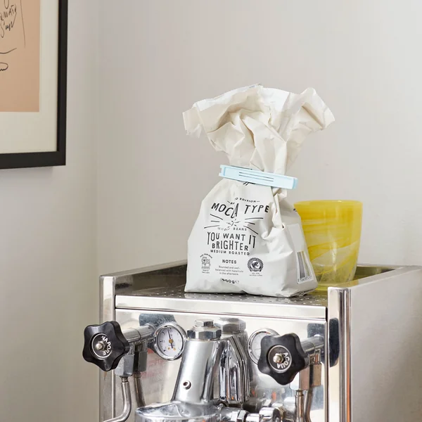 Paquet Clips from HAY in light blue