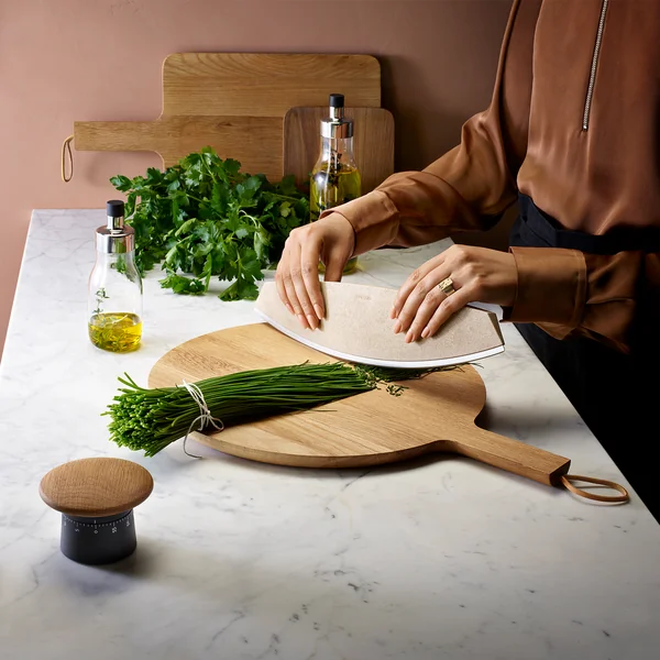 Short timer, pizza and herb knife, self-watering herb organizer and Nordic Kitchen wooden chopping board from Eva Solo