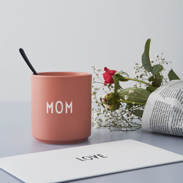 AJ Favourite Porcelain mug Mom from Design Letters