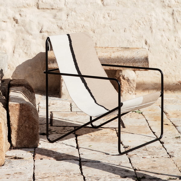 Desert Chair, black / soil by ferm Living