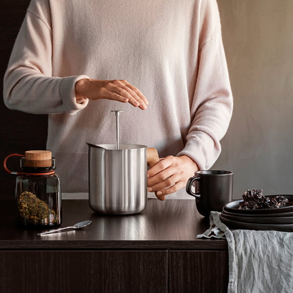 The Nordic Kitchen tea maker from Eva Solo in use in the kitchen