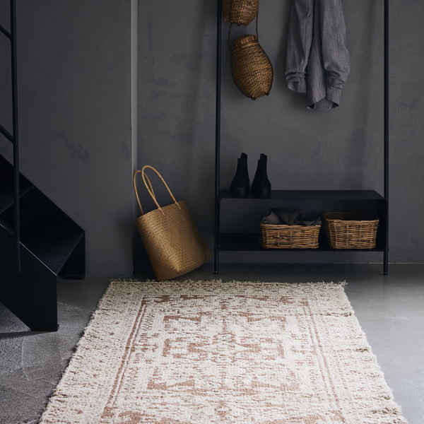 The Wowe carpet runner from House Doctor in the hallway in front of the wardrobe
